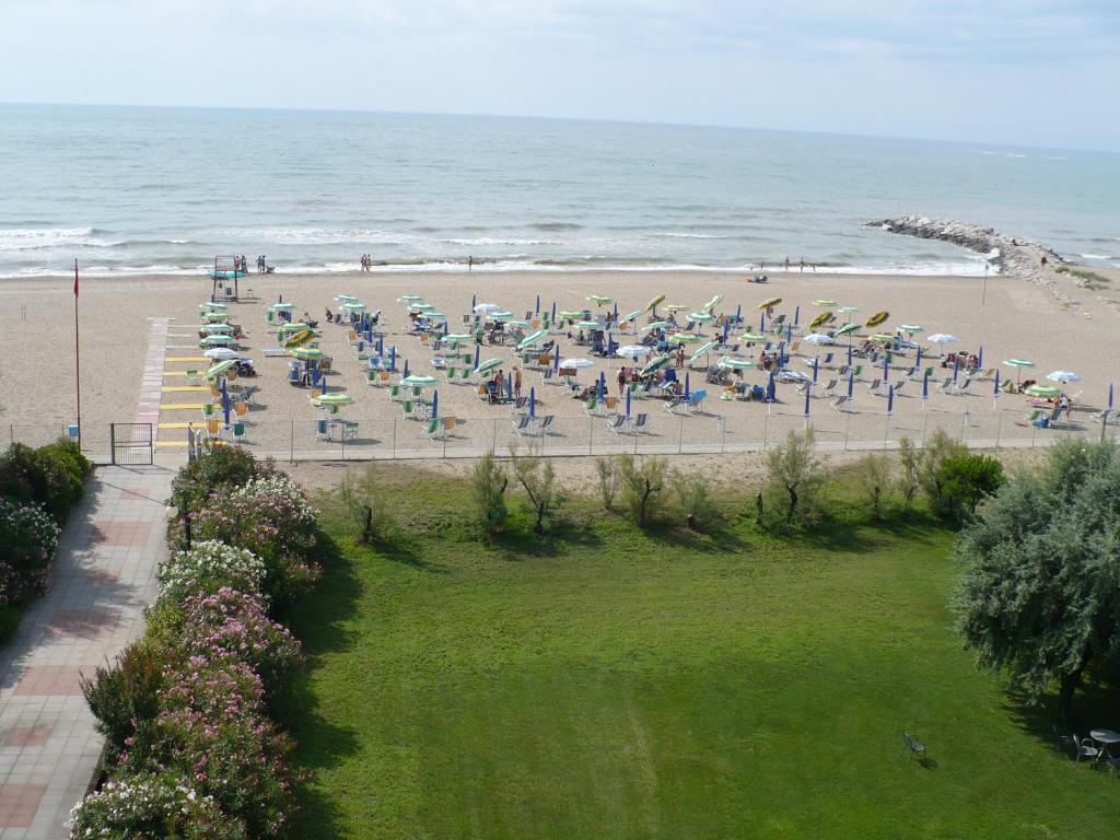 Casa Per Ferie Maria Assunta Hotel Lido di Jesolo Eksteriør billede